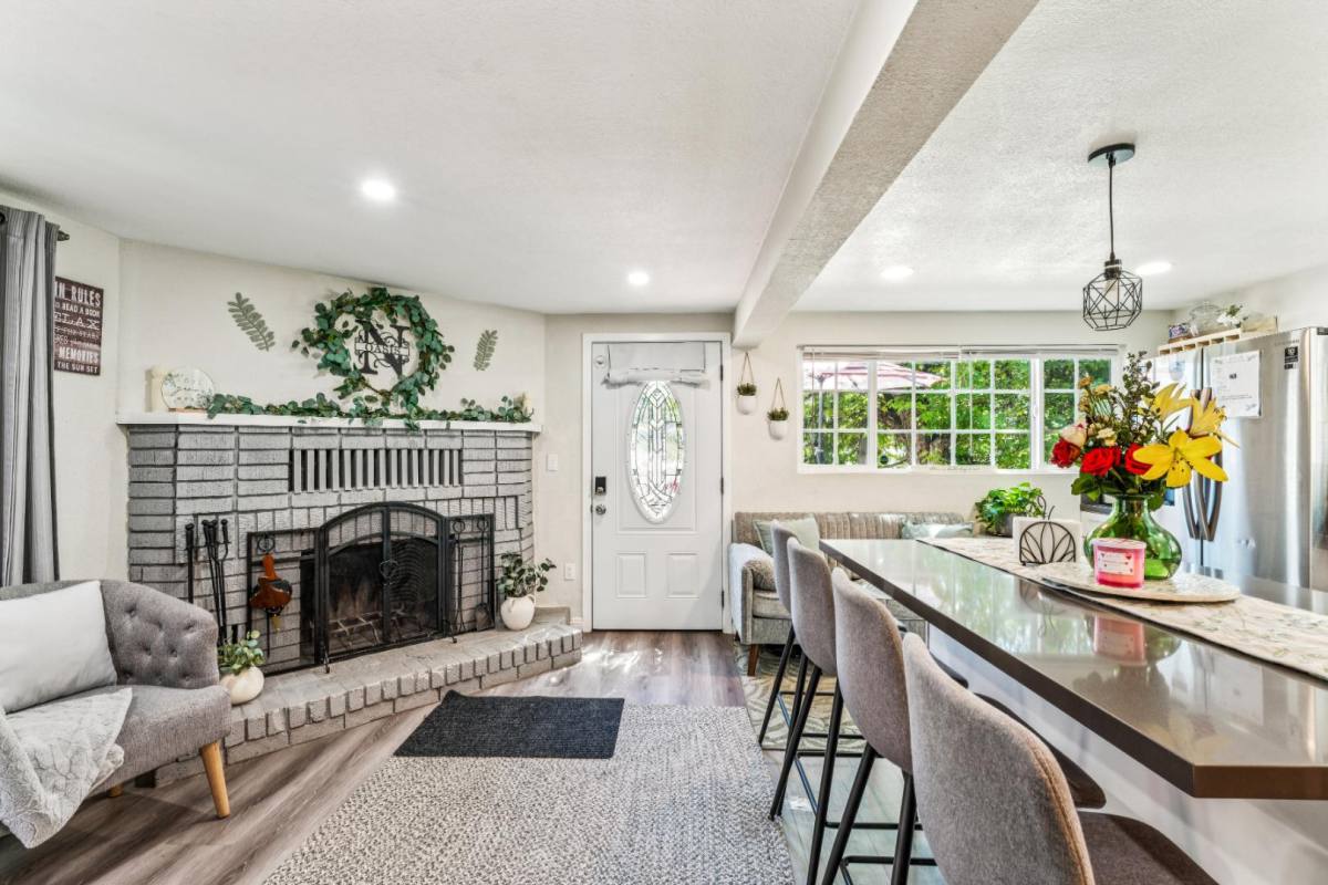 House for rent at 2472 Deep Creek Dr #F176, Running Springs, CA 92382