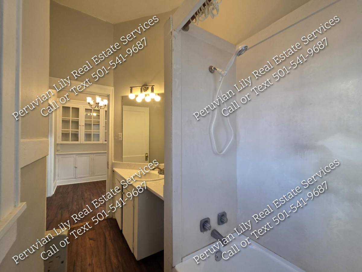 Apartment for rent at 305 E 7th St #2, Little Rock, AR 72202