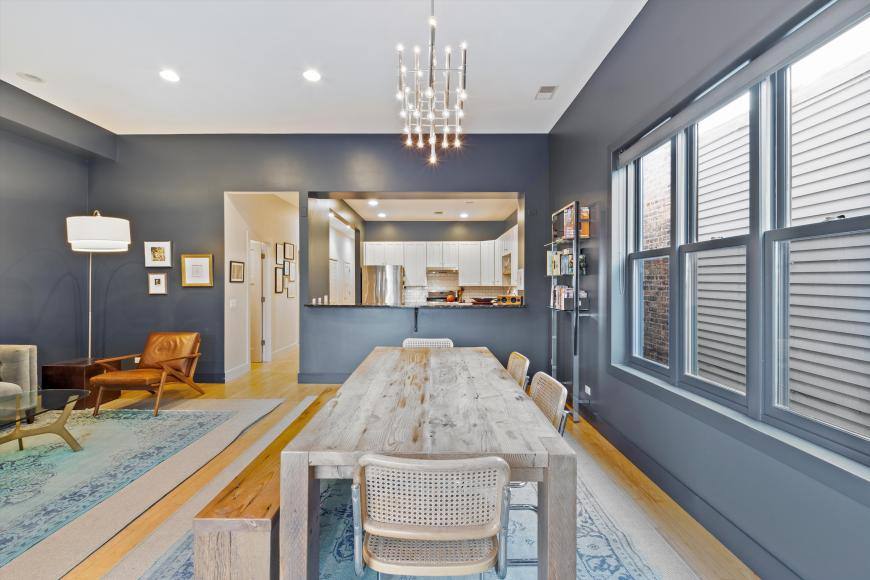 Apartment for rent at 4532 N Damen #2, Chicago, IL 60625