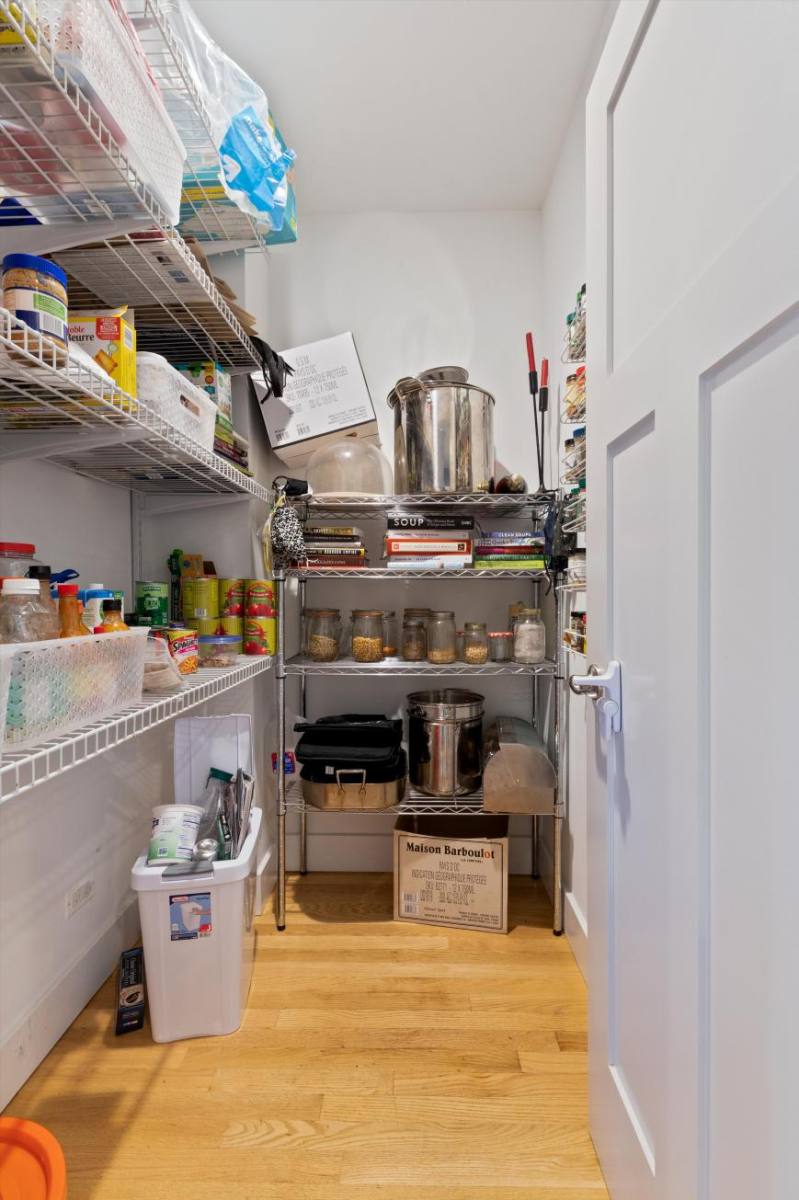 Apartment for rent at 4532 N Damen #2, Chicago, IL 60625