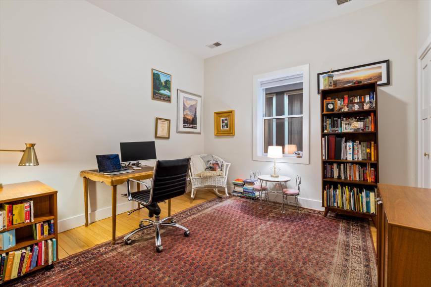 Apartment for rent at 4532 N Damen #2, Chicago, IL 60625