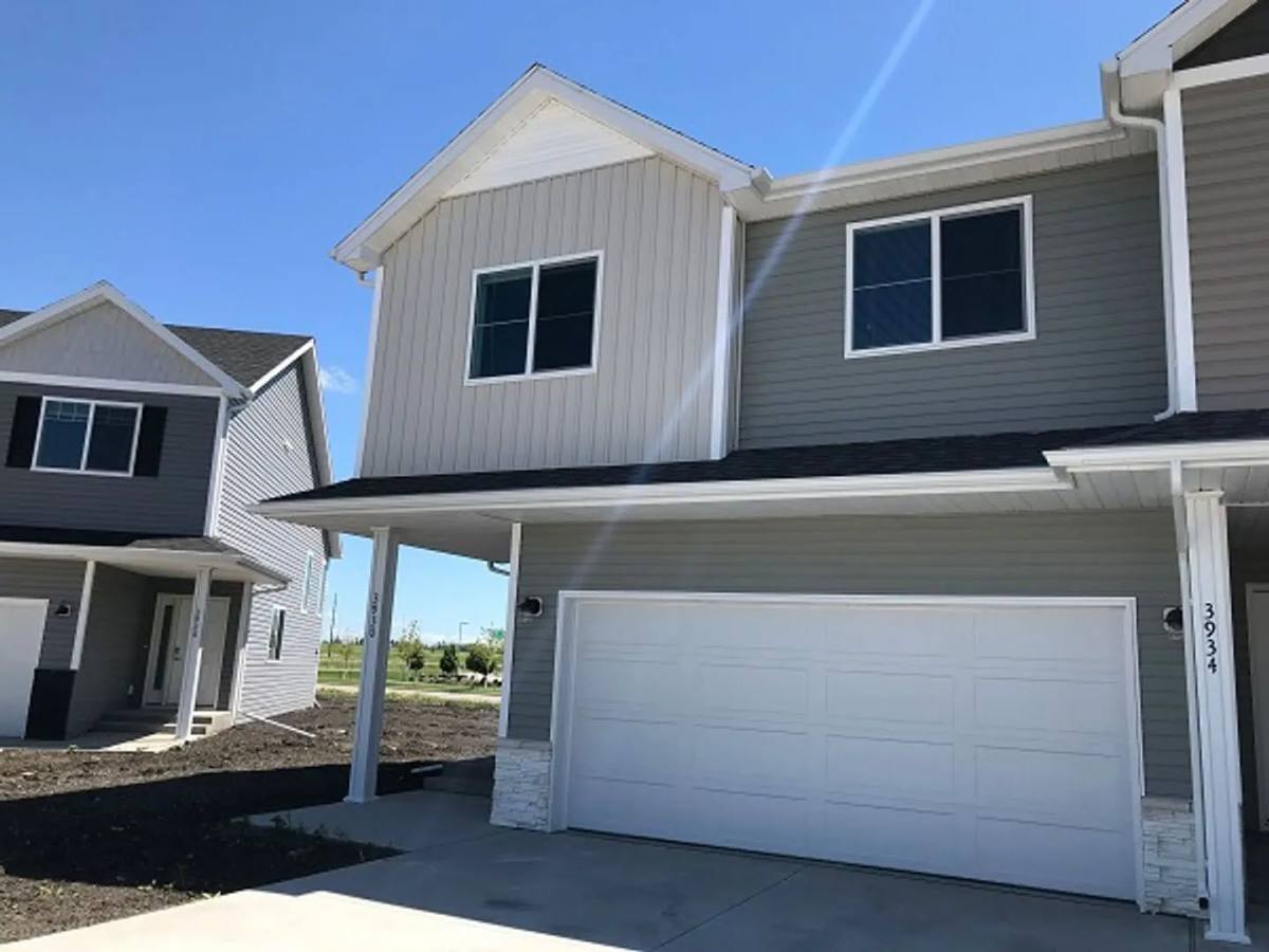 Townhouse for rent at Cottagewood Townhomes, 3802-4093 50th Ave S, Fargo, ND 58104