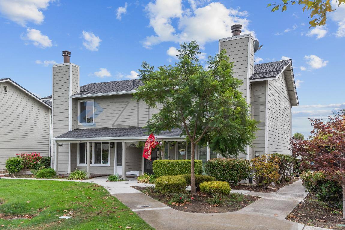 Townhouse for rent at 843 Peary Lane, San Mateo, CA 94404