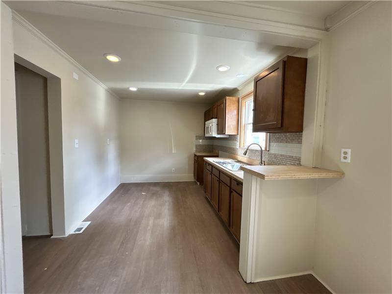Apartment for rent at 1317 Plum St, Steubenville, OH 43952