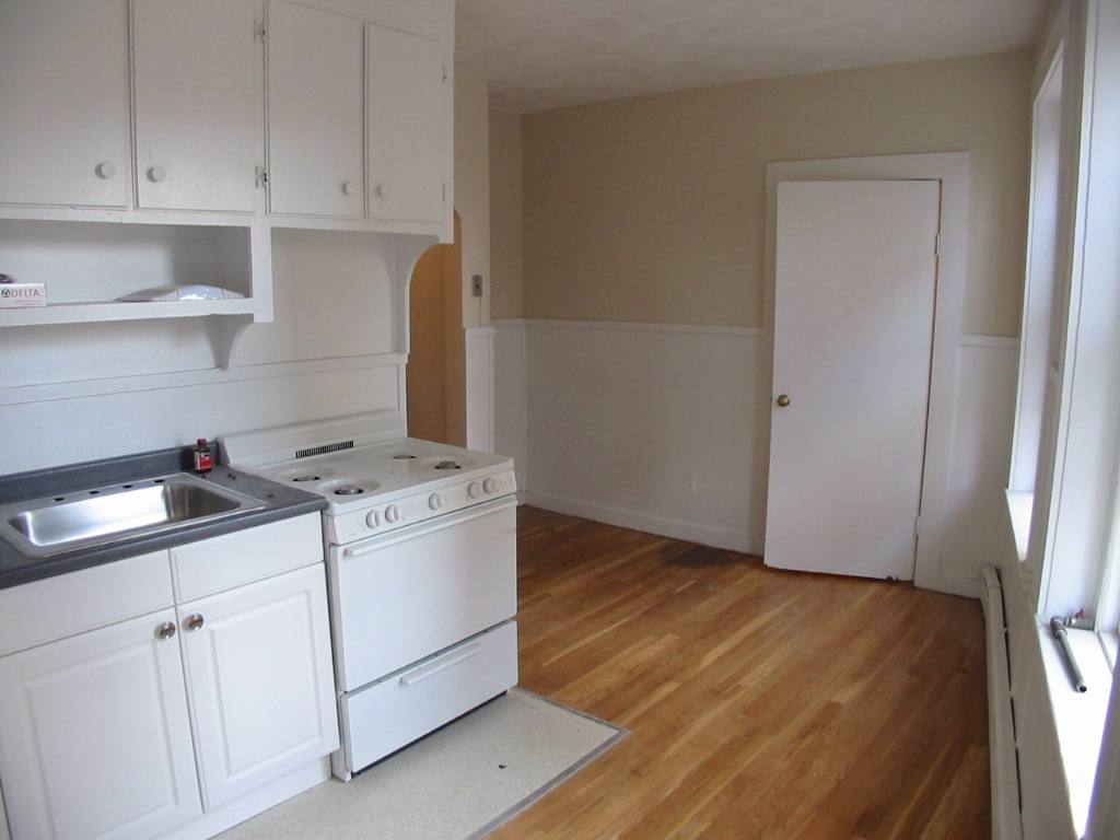 Apartment for rent at 110 Willow Ave #FL1, Cambridge, MA 02139