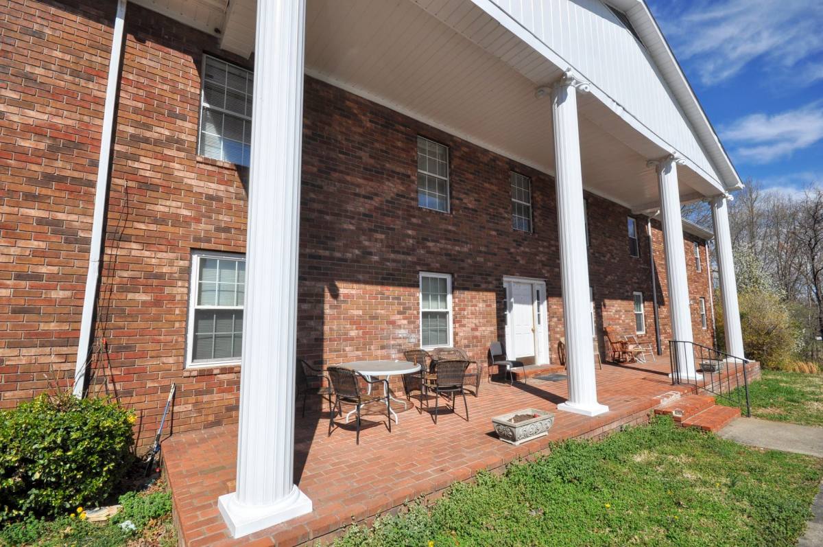 Apartment for rent at 620 Oak Park Blvd, Calvert City, KY 42029