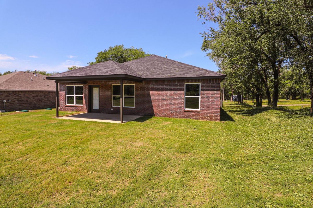 House for rent at 11108 E 138th Place N, Collinsville, OK 74021
