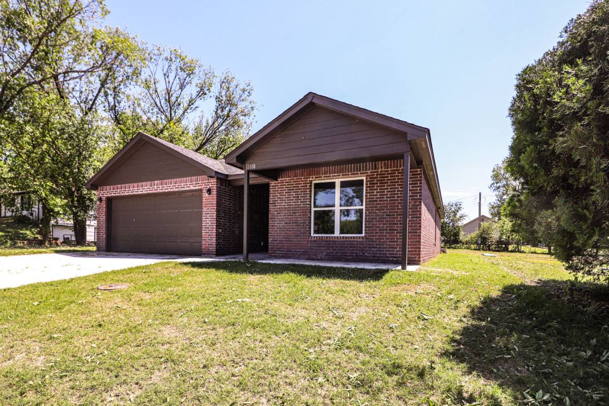 House for rent at 11108 E 138th Place N, Collinsville, OK 74021