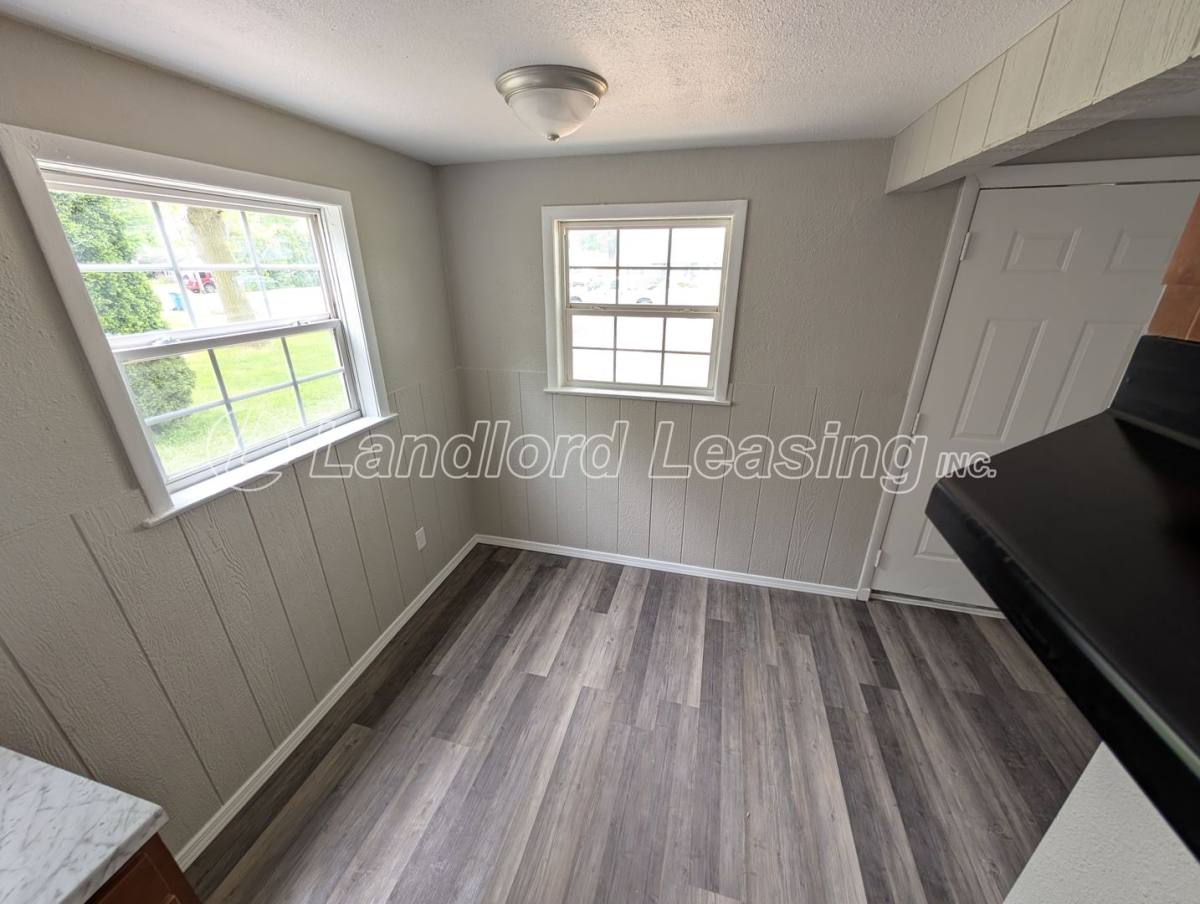 House for rent at 629 Vermont Dr, Lorain, OH 44052