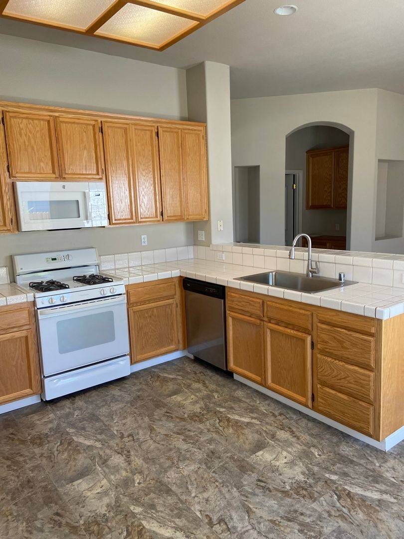 House for rent at 1030 Thompson Circle, Folsom, CA 95630