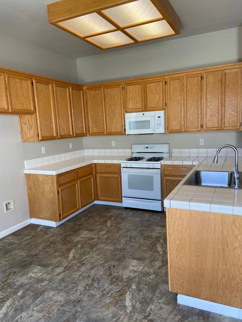 House for rent at 1030 Thompson Circle, Folsom, CA 95630