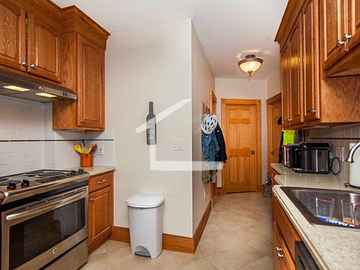 Apartment for rent at 137 Charles St #1, Boston, MA 02114