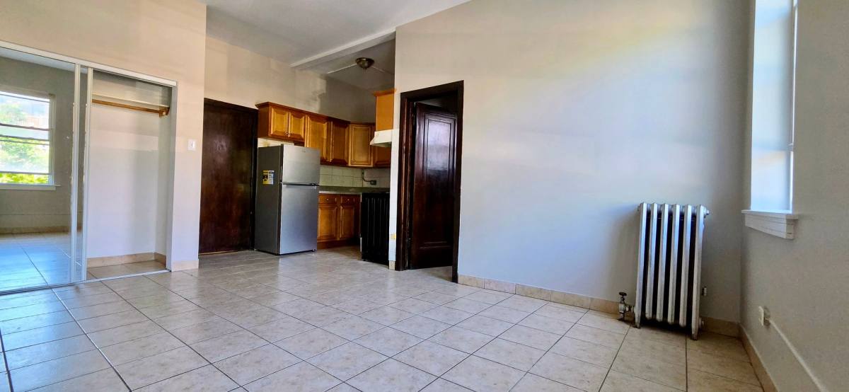 Apartment for rent at 4764 N Virginia, Chicago, IL 60625