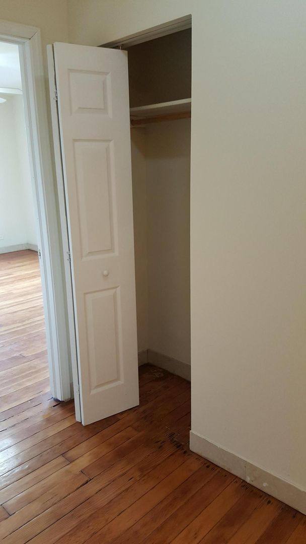 Apartment for rent at 4764 N Virginia, Chicago, IL 60625