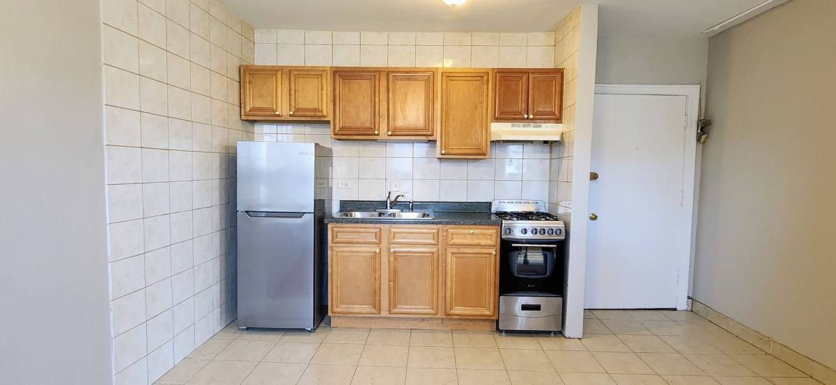 Apartment for rent at 4764 N Virginia, Chicago, IL 60625