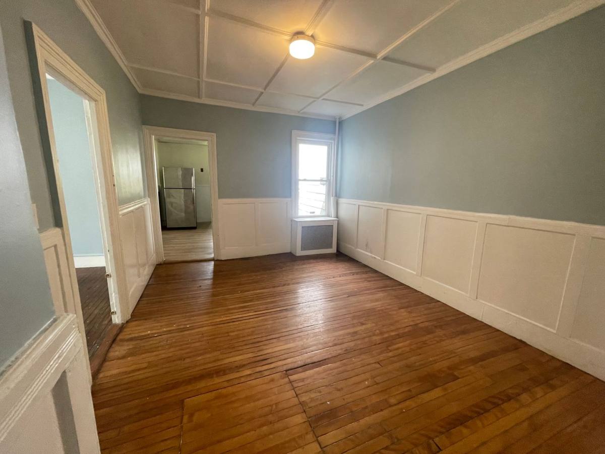 Apartment for rent at 117-119 Lincoln St, Pittsfield, MA 01201