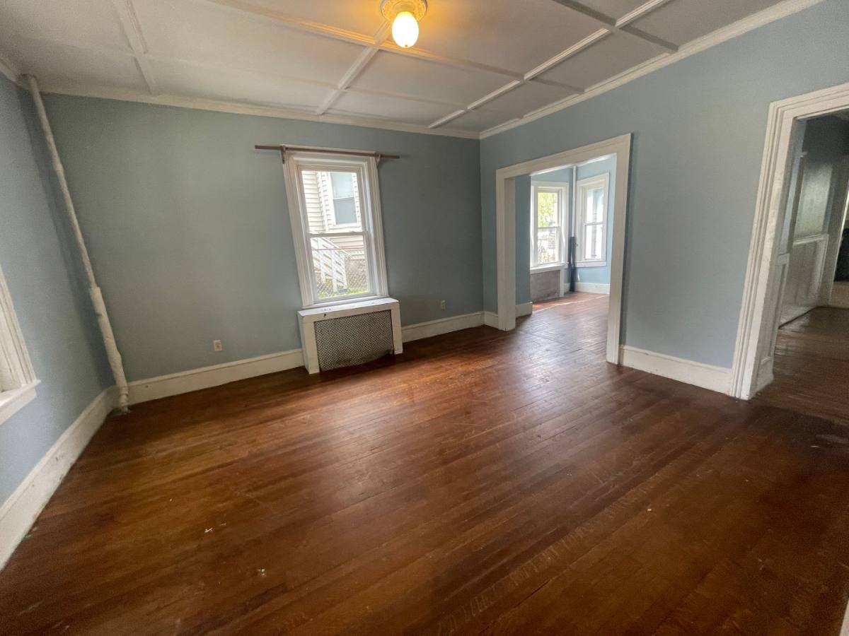 Apartment for rent at 117-119 Lincoln St, Pittsfield, MA 01201
