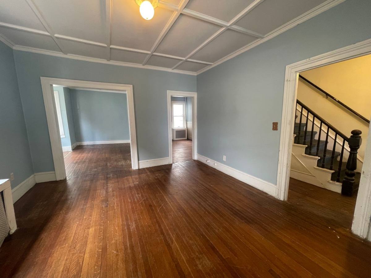 Apartment for rent at 117-119 Lincoln St, Pittsfield, MA 01201
