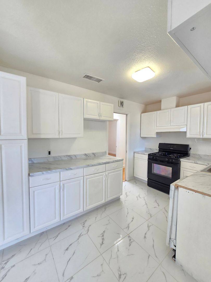 Apartment for rent at 44221 4th St E, Lancaster, CA 93535