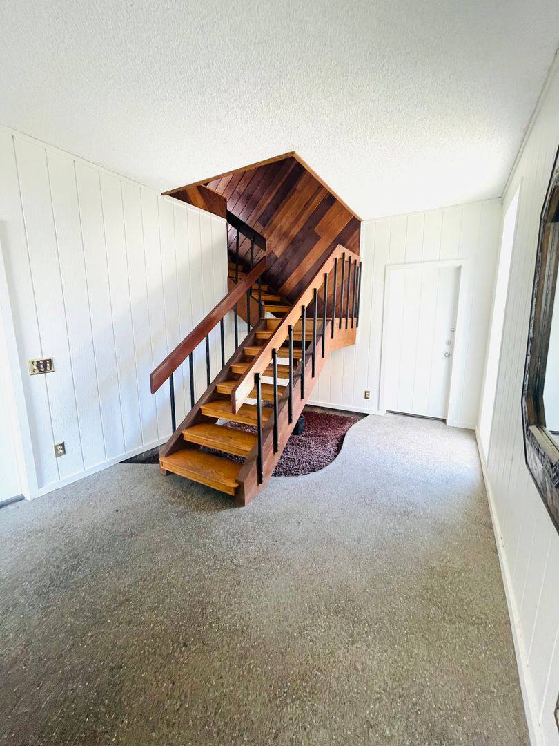 House for rent at 1047 Driftwood Lane, Ventura, CA 93001