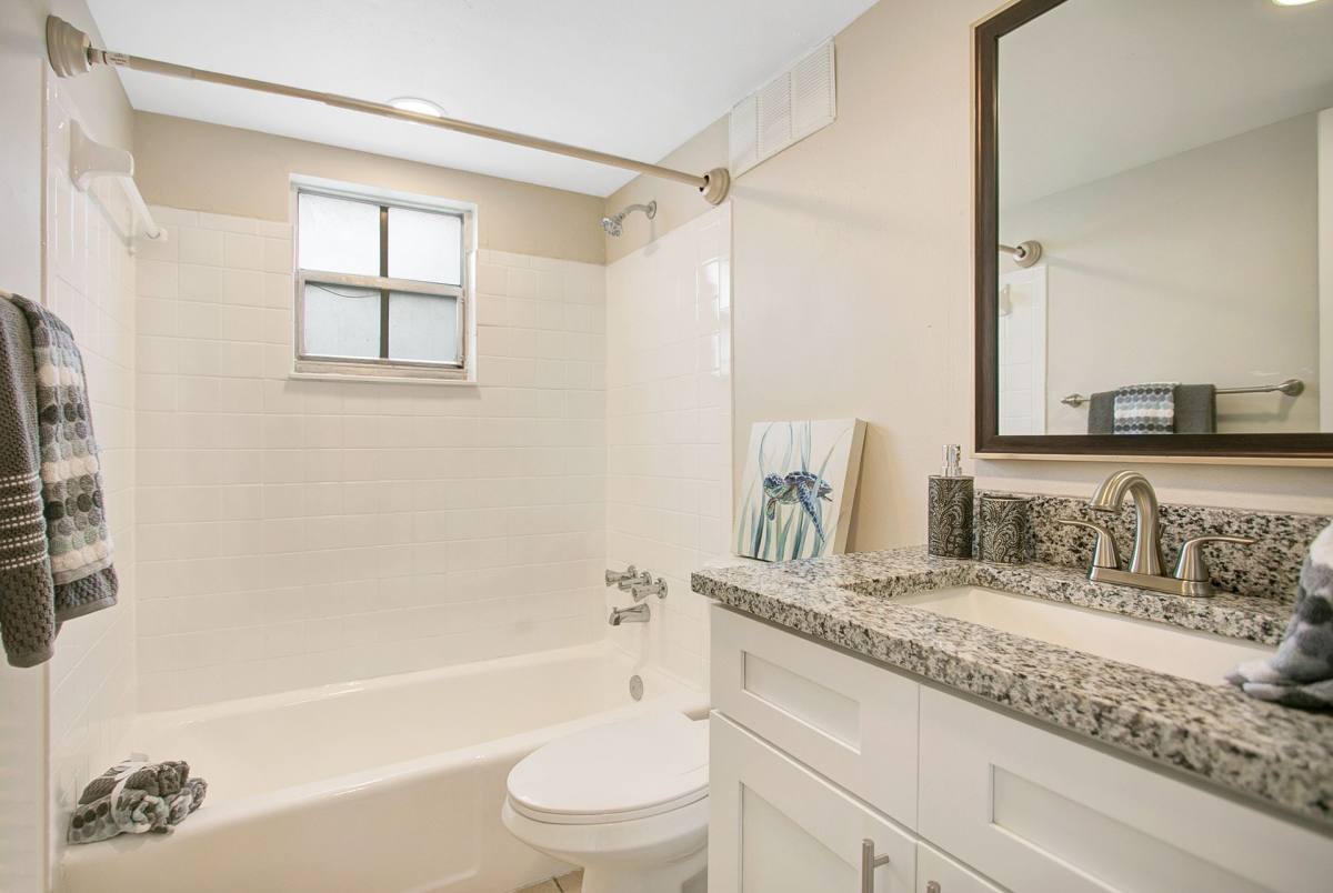 Apartment for rent at 1223 Pamela St, Leesburg, FL 34748