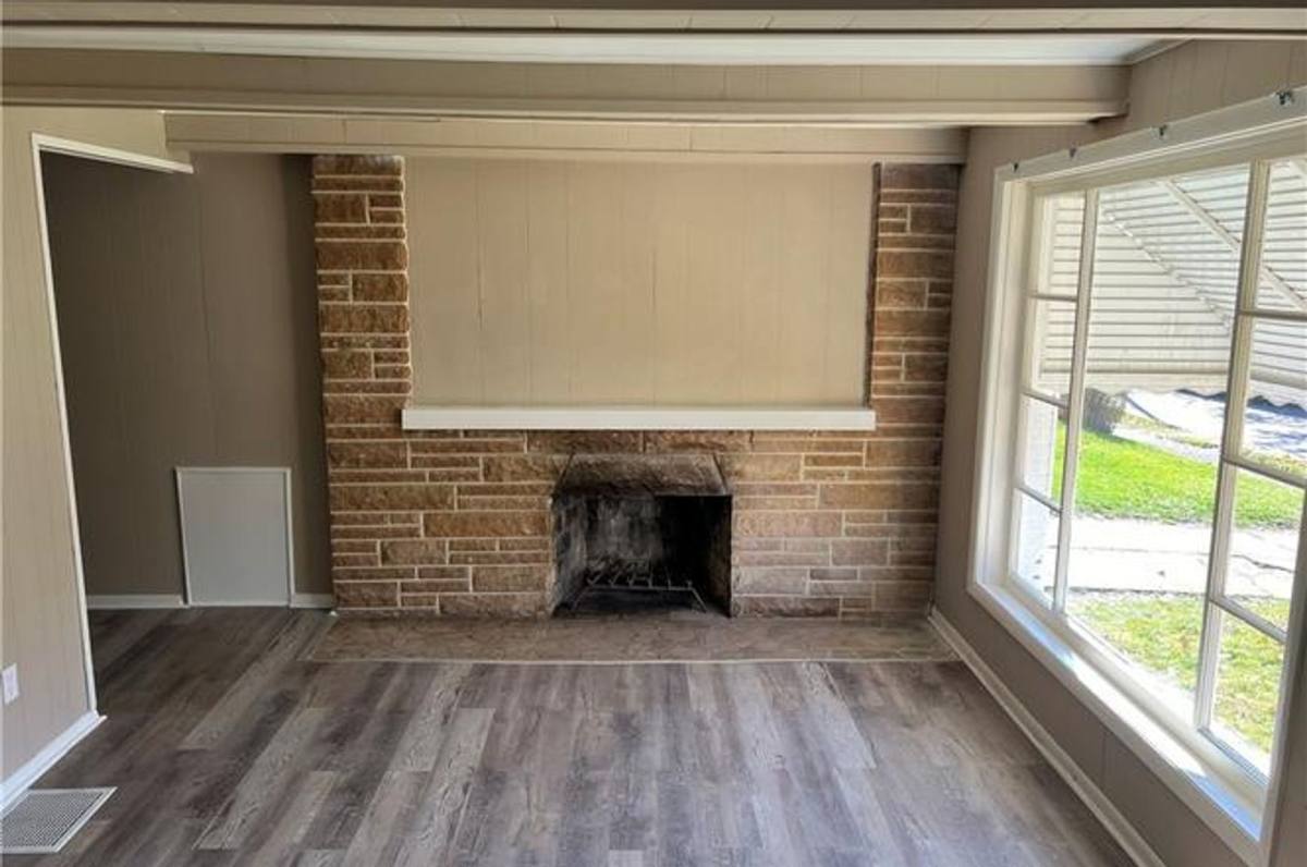 House for rent at 4617 E 173 St, Cleveland, OH 44128