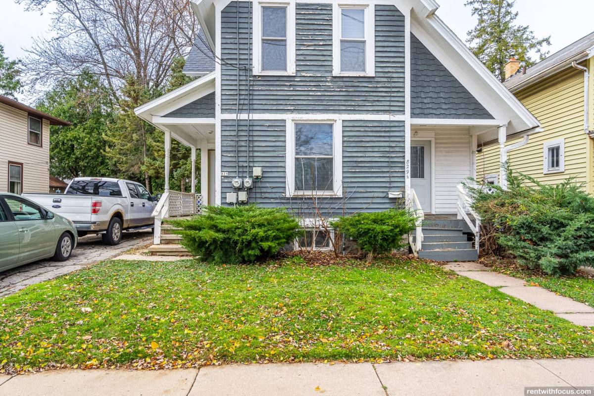 Apartment for rent at 829 N State St, Appleton, WI 54911