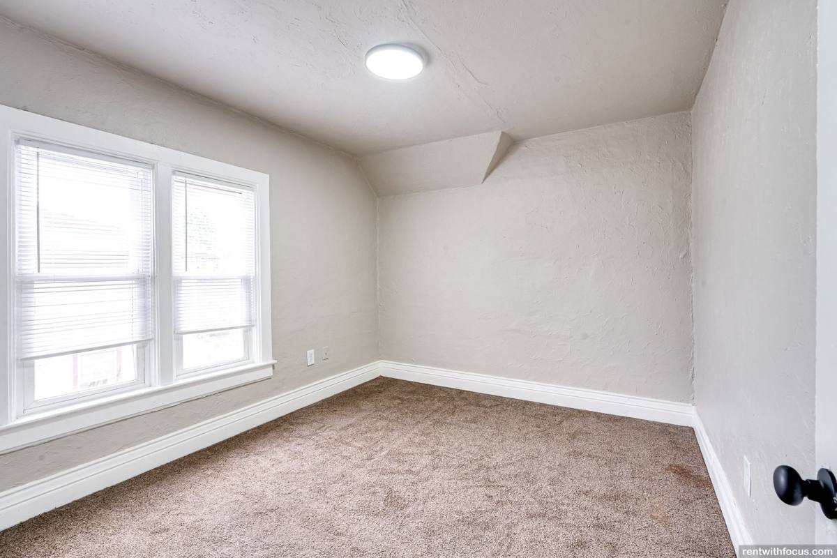 Apartment for rent at 829 N State St, Appleton, WI 54911