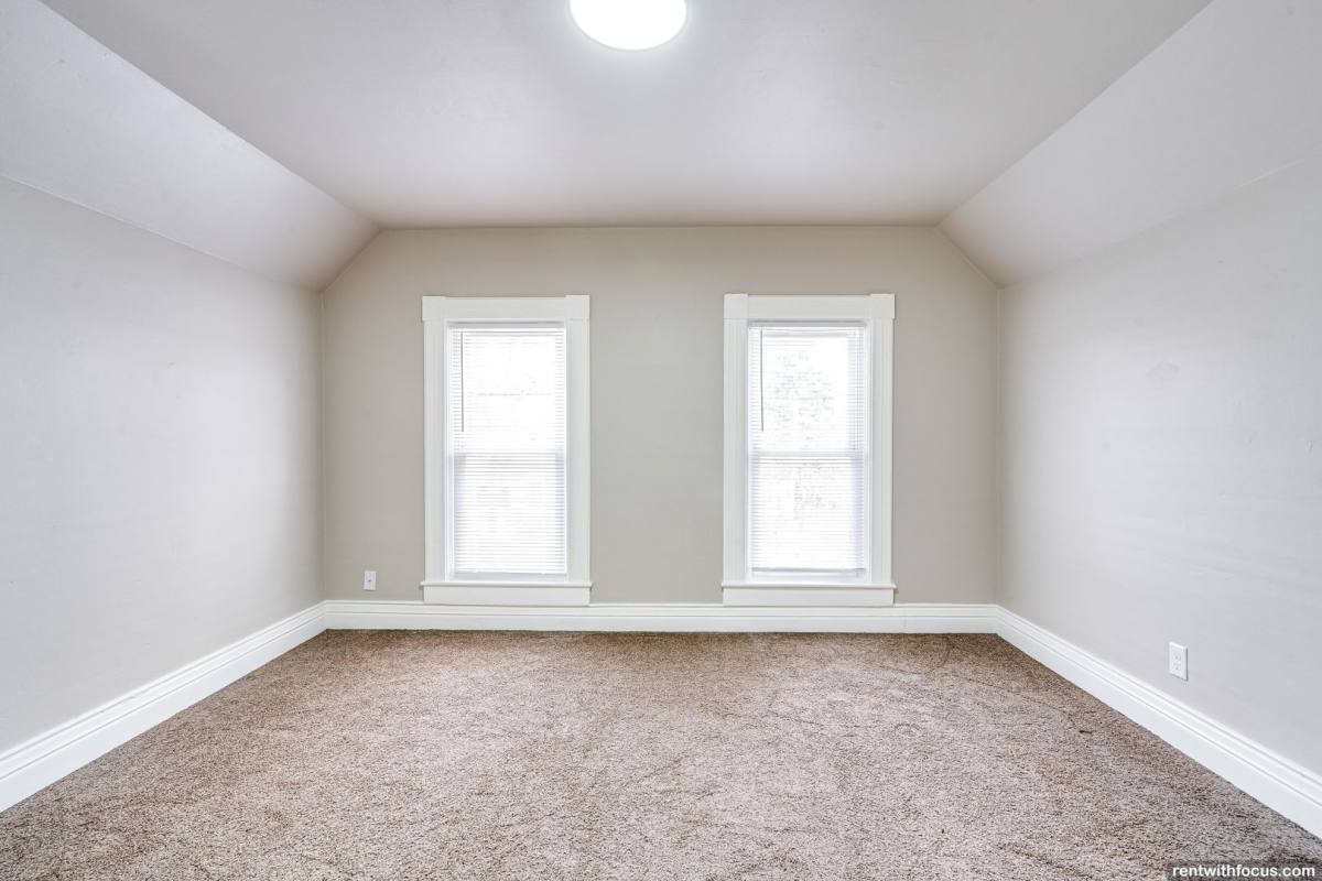 Apartment for rent at 829 N State St, Appleton, WI 54911
