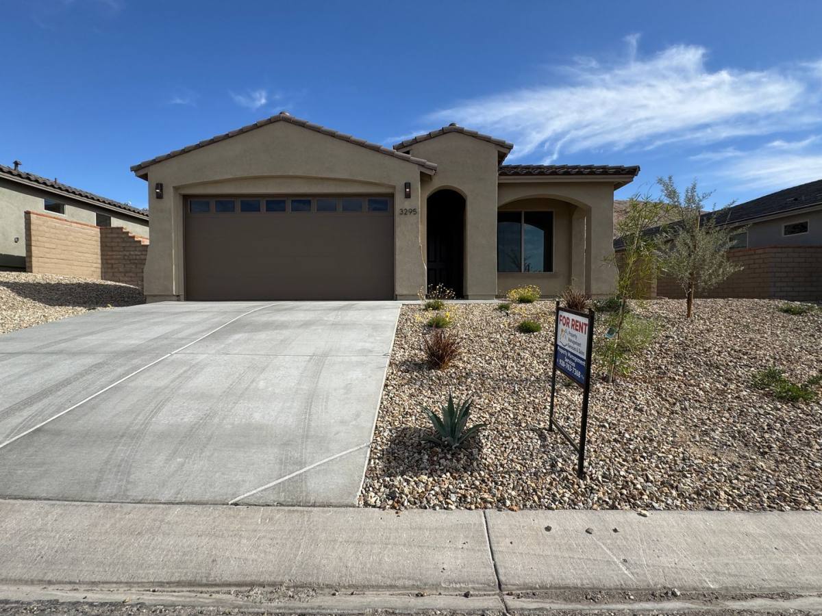 House for rent at 3295 Blacksmith Dr, Bullhead City, AZ 86429