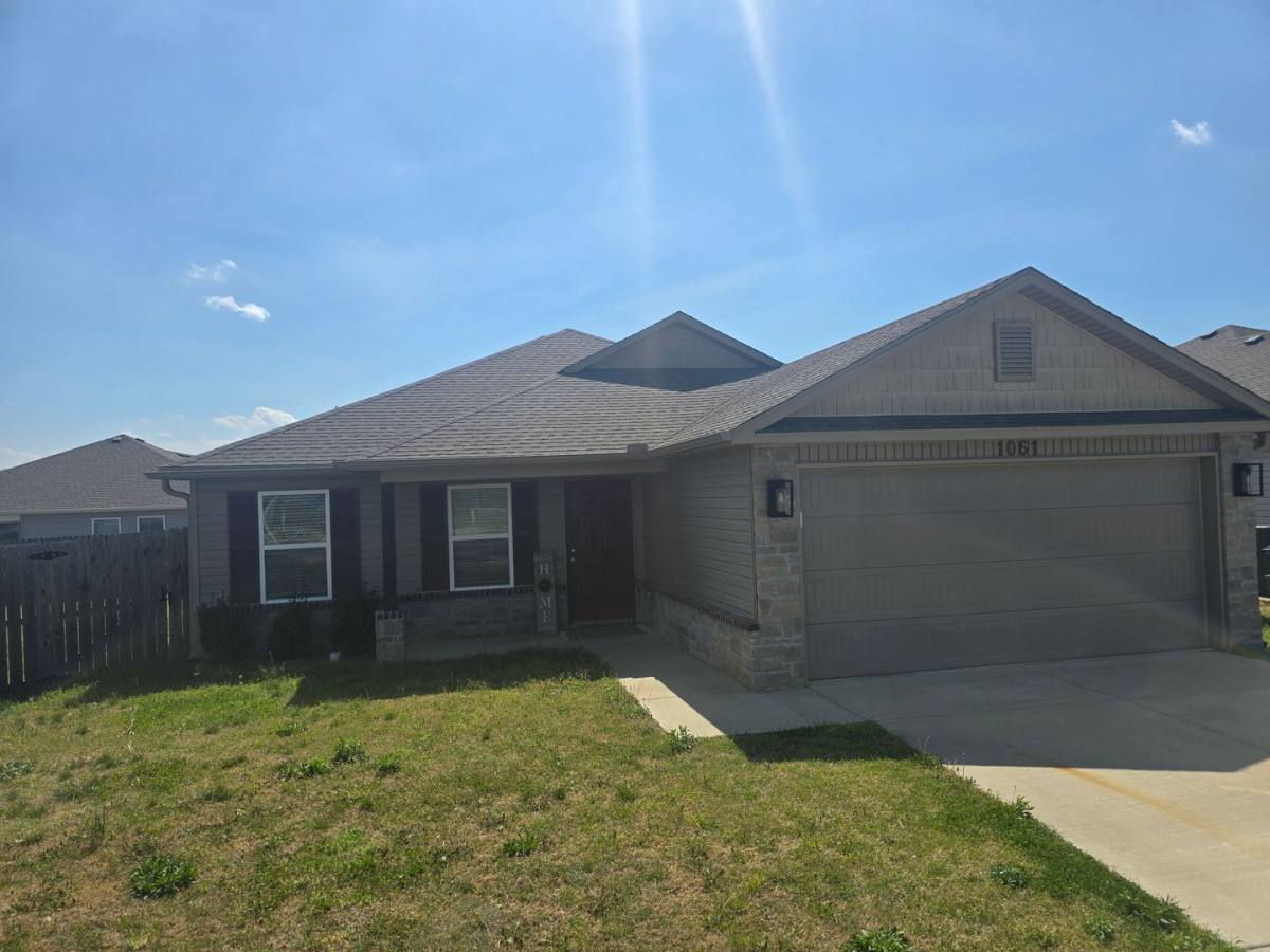 House for rent at 1061 E Bunting N A, Fayetteville, AR 72701