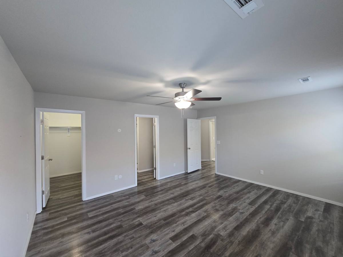 House for rent at 1061 E Bunting N A, Fayetteville, AR 72701