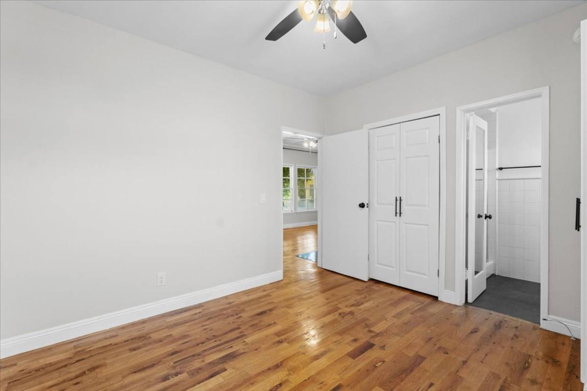Apartment for rent at 1019 S Westmoreland Ave, Los Angeles, CA 90006