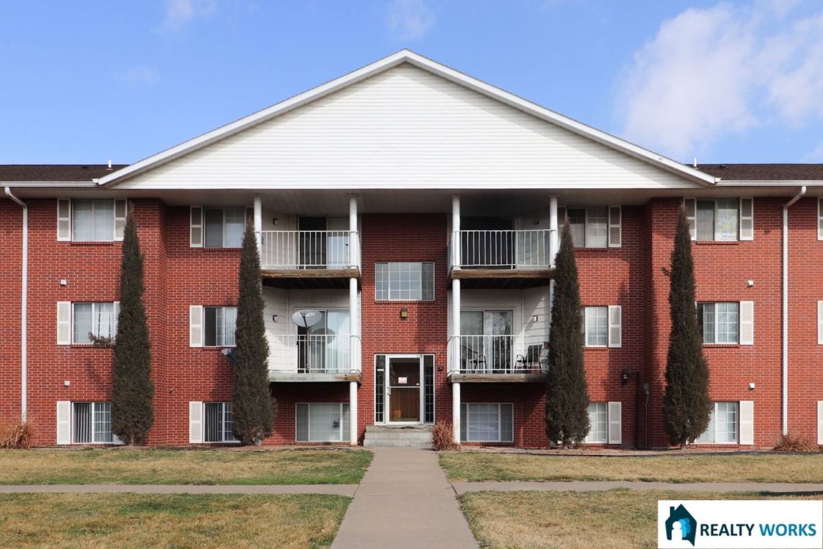 Apartment for rent at 1010 D St, Lincoln, NE 68502