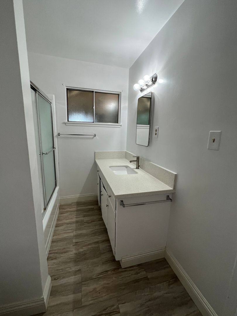 Apartment for rent at 613 E San Jose Ave, Burbank, CA 91501