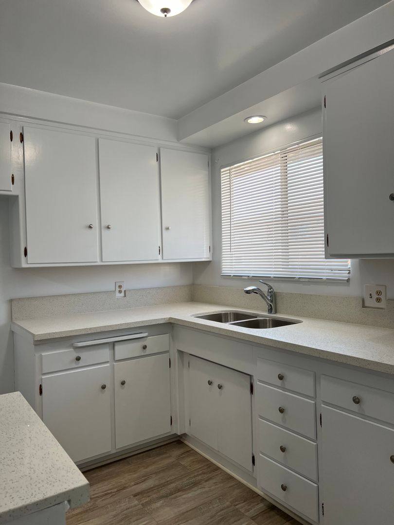 Apartment for rent at 613 E San Jose Ave, Burbank, CA 91501