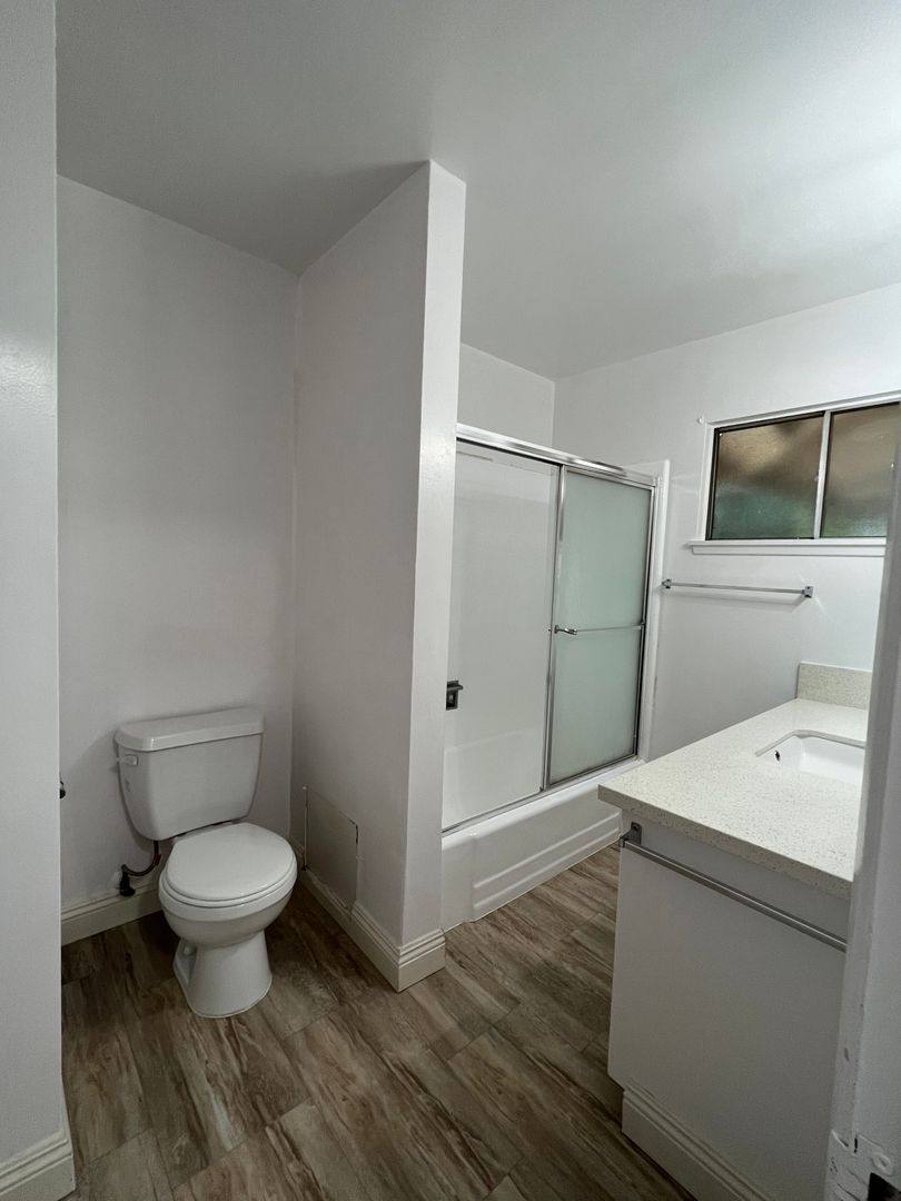 Apartment for rent at 613 E San Jose Ave, Burbank, CA 91501