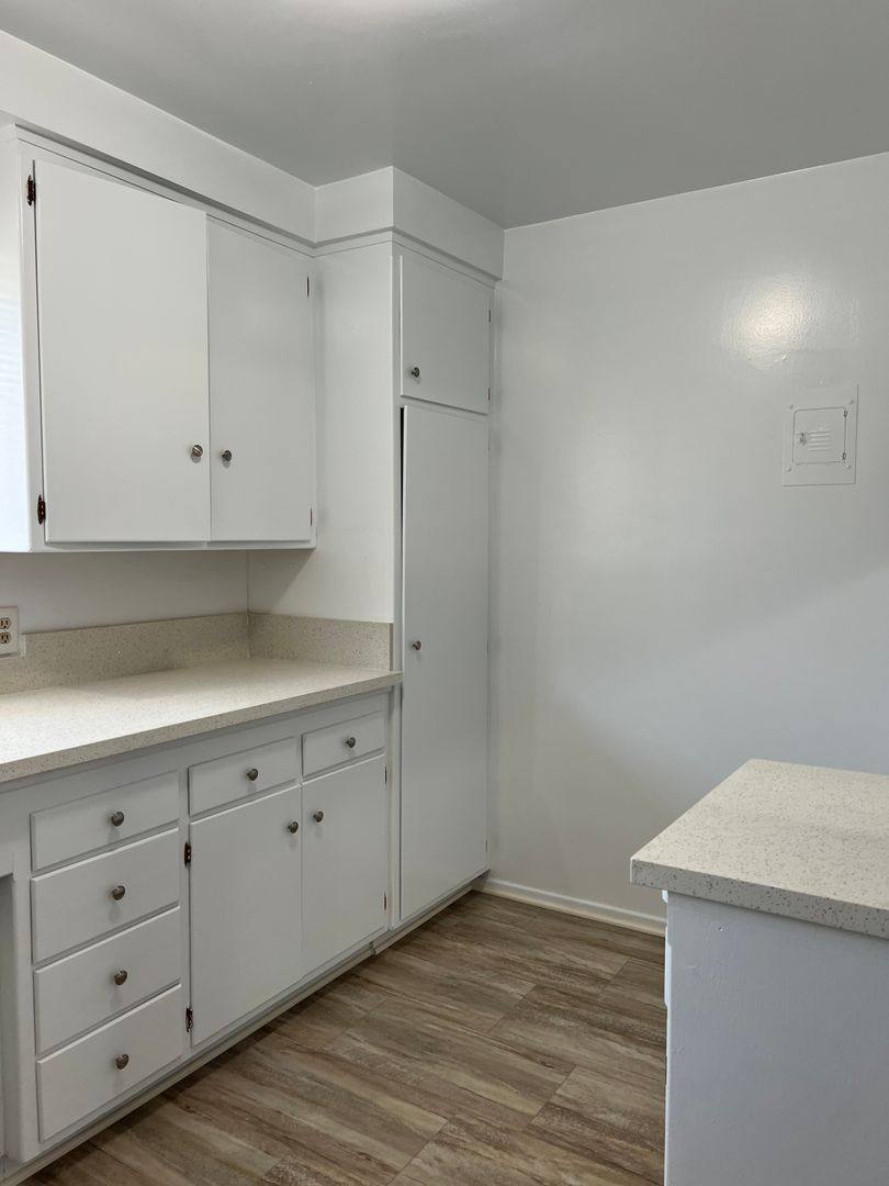 Apartment for rent at 613 E San Jose Ave, Burbank, CA 91501
