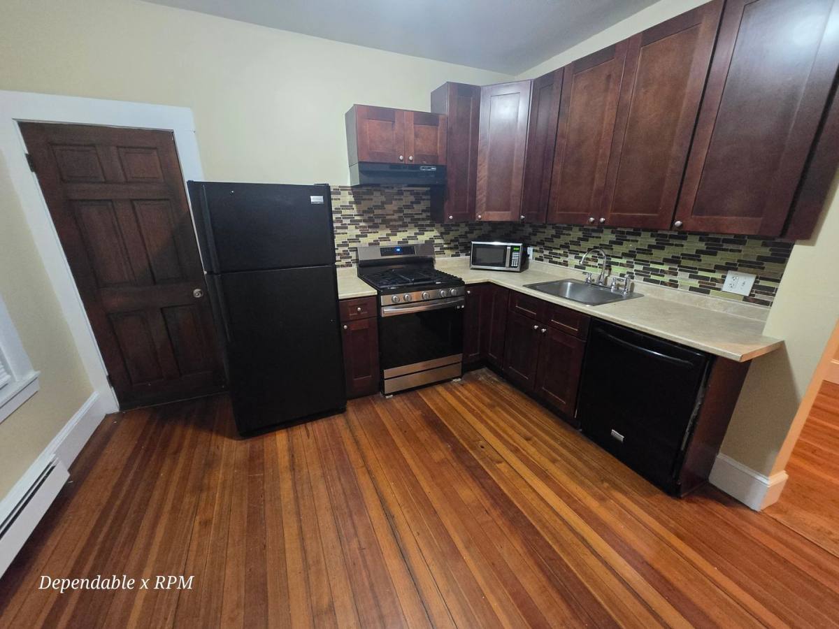 Apartment for rent at 735 Washington St, Dorchester Center, MA 02124