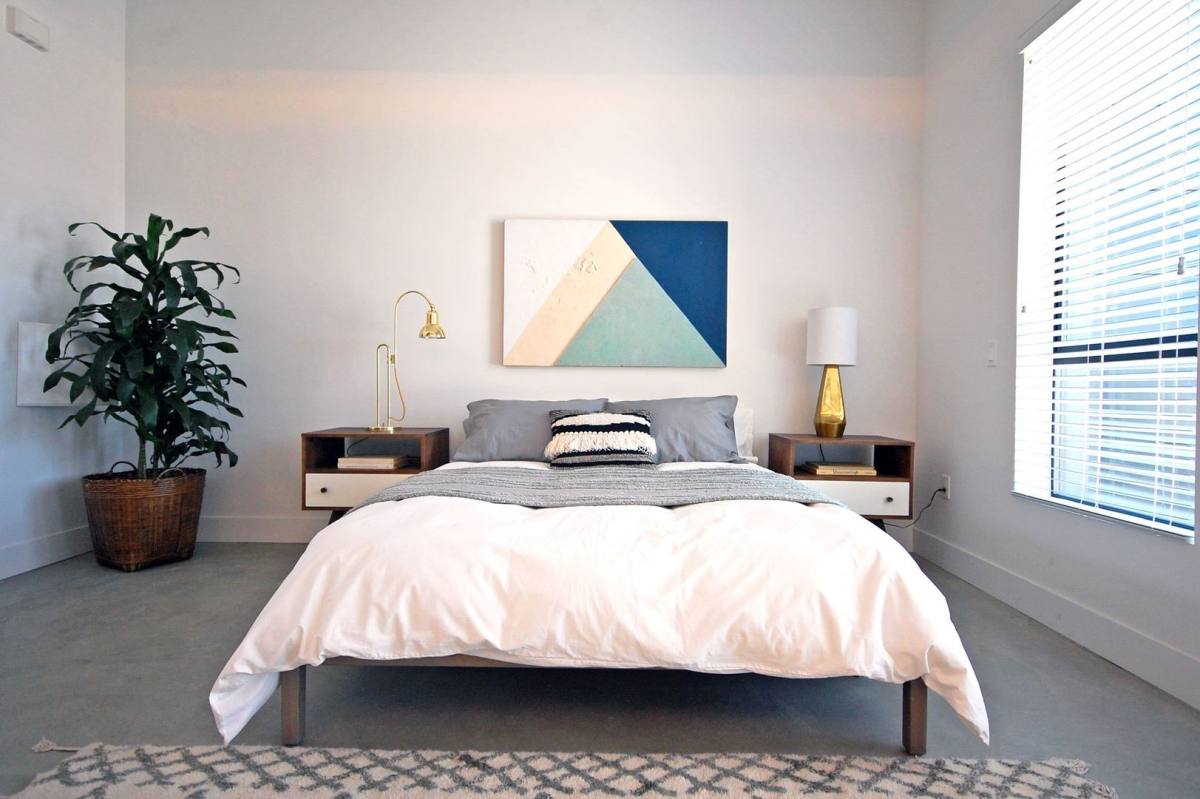 Apartment for rent at 2980 Allesandro St, Los Angeles, CA 90039