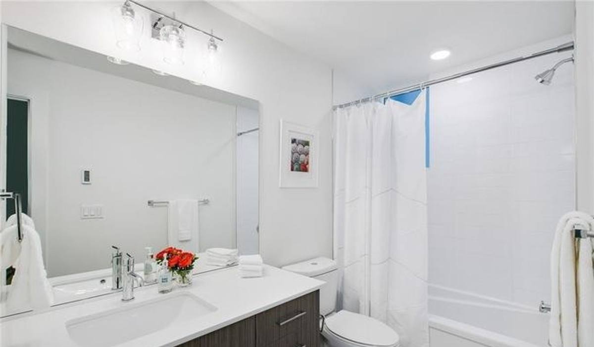 Townhouse for rent at 3803 23rd Ave W, Seattle, WA 98199
