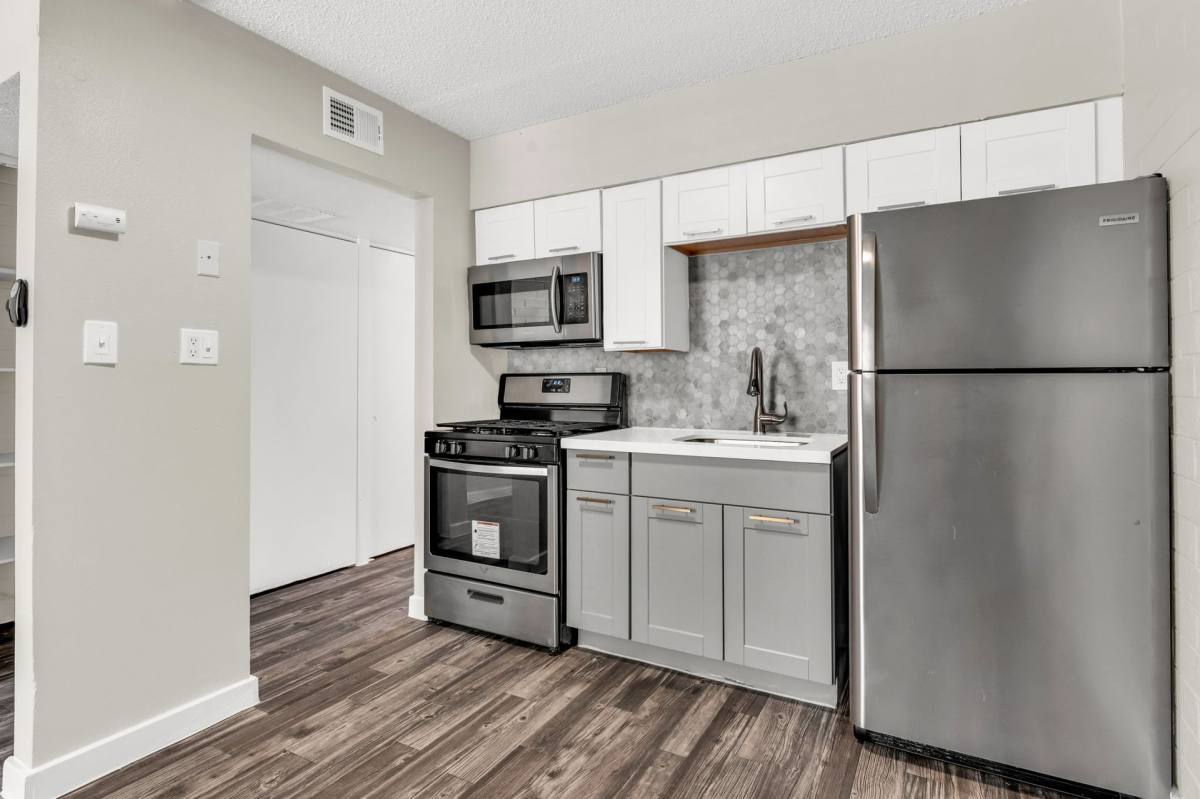 Apartment for rent at 2420 N 24th St, Phoenix, AZ 85008