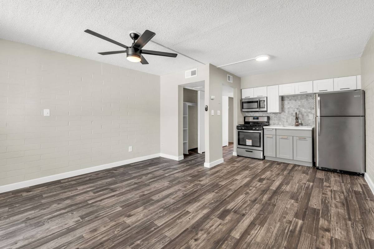Apartment for rent at 2420 N 24th St, Phoenix, AZ 85008