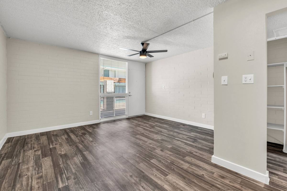 Apartment for rent at 2420 N 24th St, Phoenix, AZ 85008