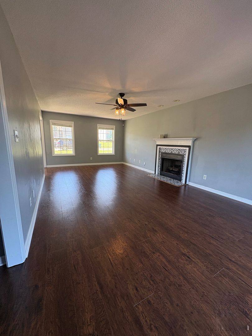 House for rent at 1317 Sunfield Dr, Clarksville, TN 37042
