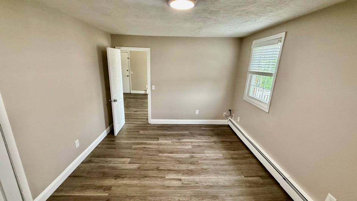 Apartment for rent at 10 Henry Terrace, Worcester, MA 01607