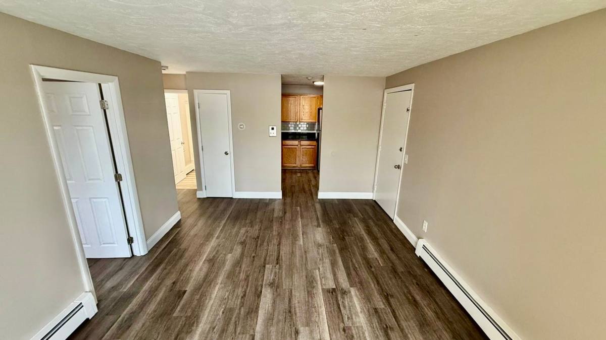 Apartment for rent at 10 Henry Terrace, Worcester, MA 01607