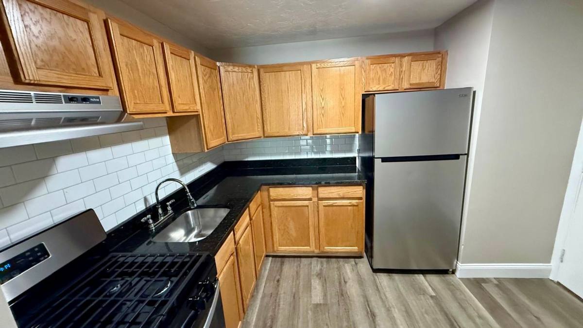 Apartment for rent at 10 Henry Terrace, Worcester, MA 01607