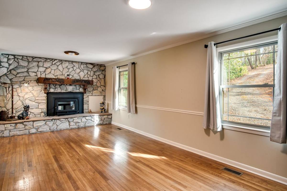 House for rent at 304 Canterbury Rd, Cullowhee, NC 28723