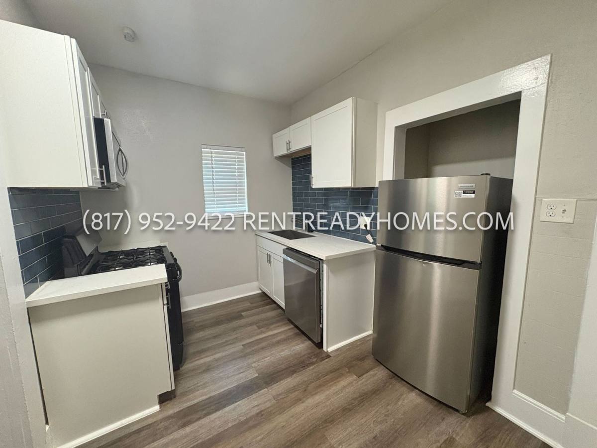 Apartment for rent at 4431 Clay St, Houston, TX 77023
